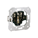 Elektrická zásuvka jednoduchá se zemnicím kontaktem (mechanismus) 16A 250V Simon 82